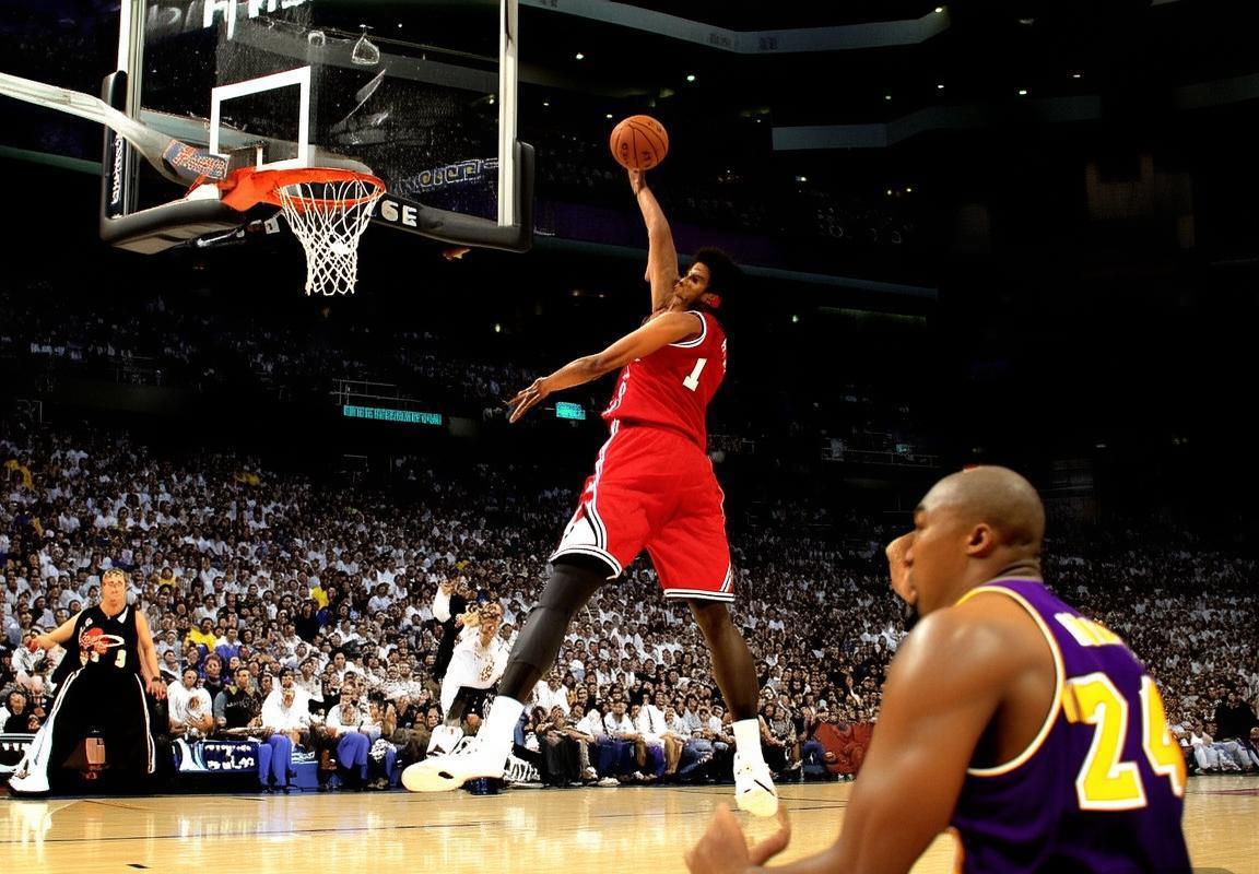 2007年NBA西决经典对决：姚麦VS科比巅峰之战回顾(图3)