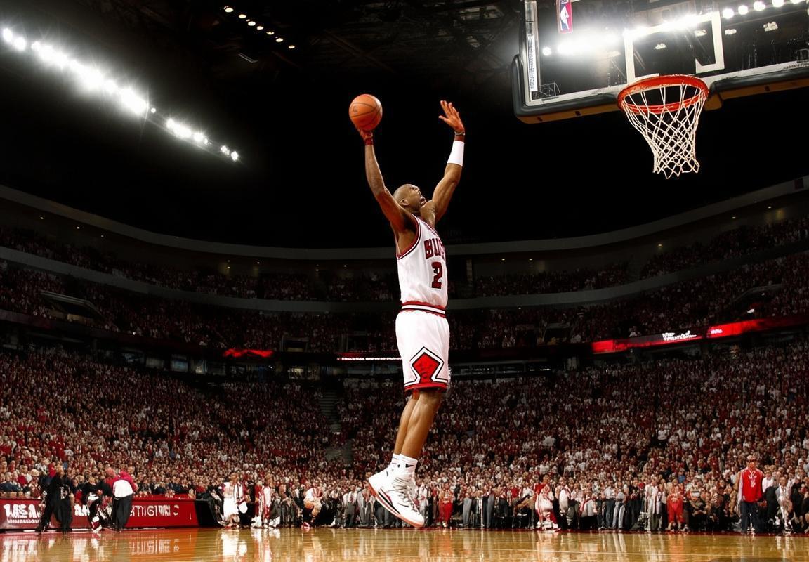 2010公牛VS火箭：罗斯绝杀之夜，NBA经典对决回顾(图1)